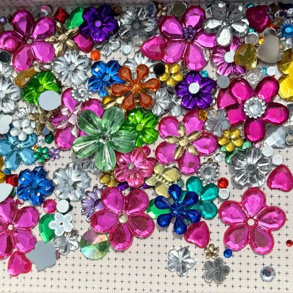 200+ JEWELS LARGE MED SM GEMS SPARKLES FLAT BACKS MIXED LOT DIY CRAFTING BULK - Picture 16 of 16